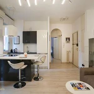 Appartamento Lumiere, Milano